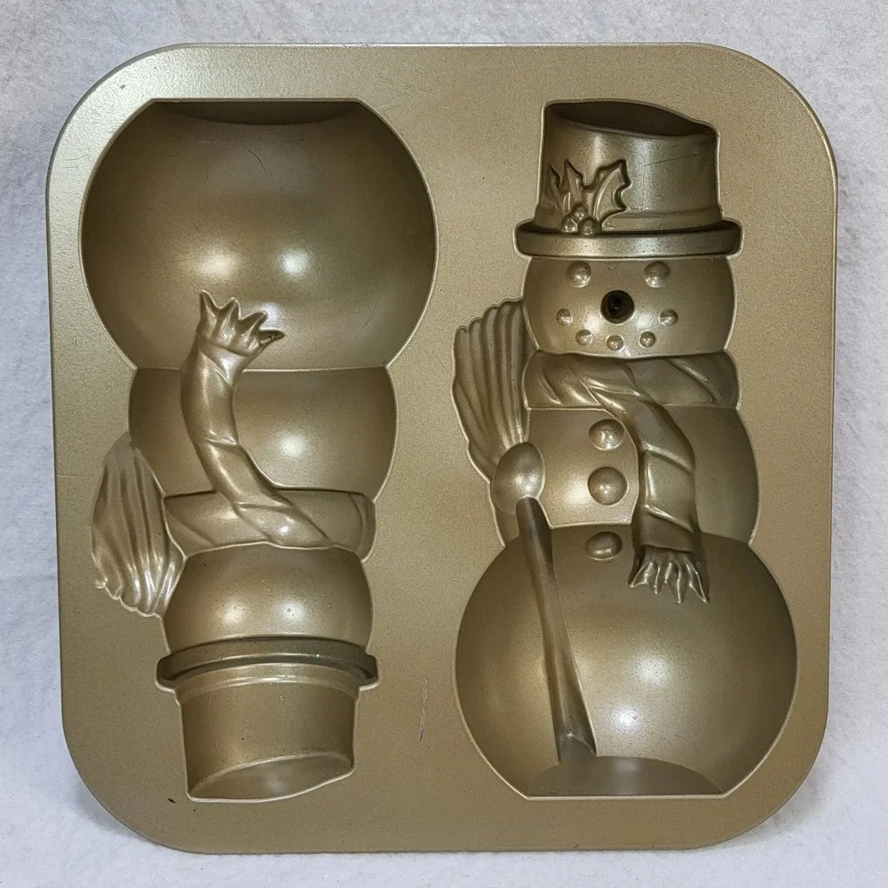 Nordic Ware Snowman Cake Mold Pan Christmas 3D 10 Cup Williams Sonoma USA Made